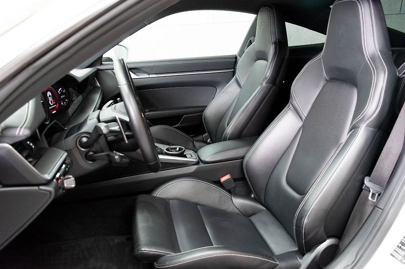 Porsche 911 CARRERA S - fotka 7 z 34