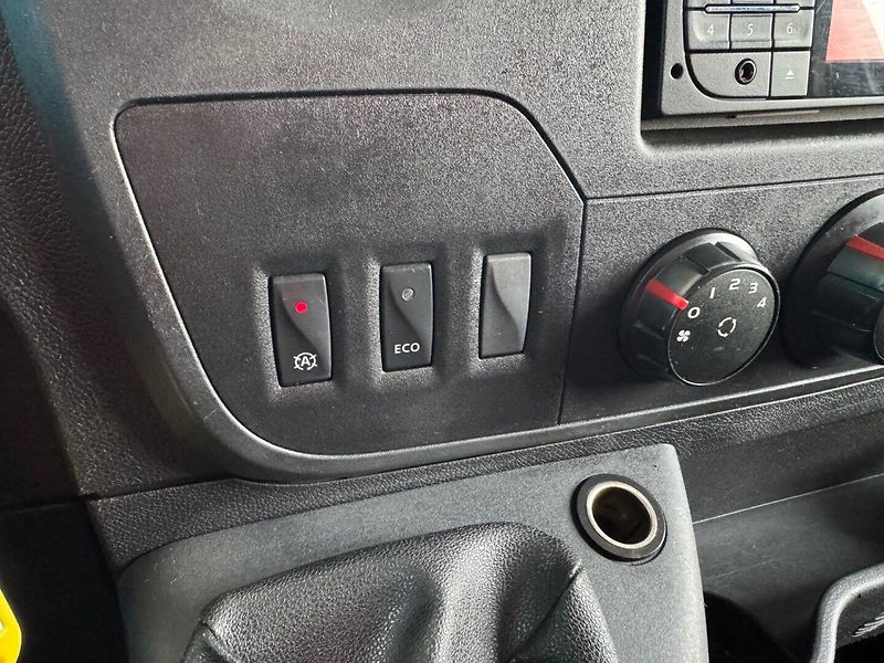 Renault Master (2016) 2.3 Maxi chlaďák 100kW - fotka 17 z 50