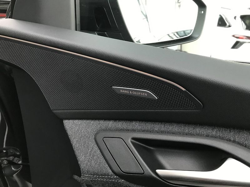 Audi Q6 e-tron quattro 100kWh - fotka 14 z 22