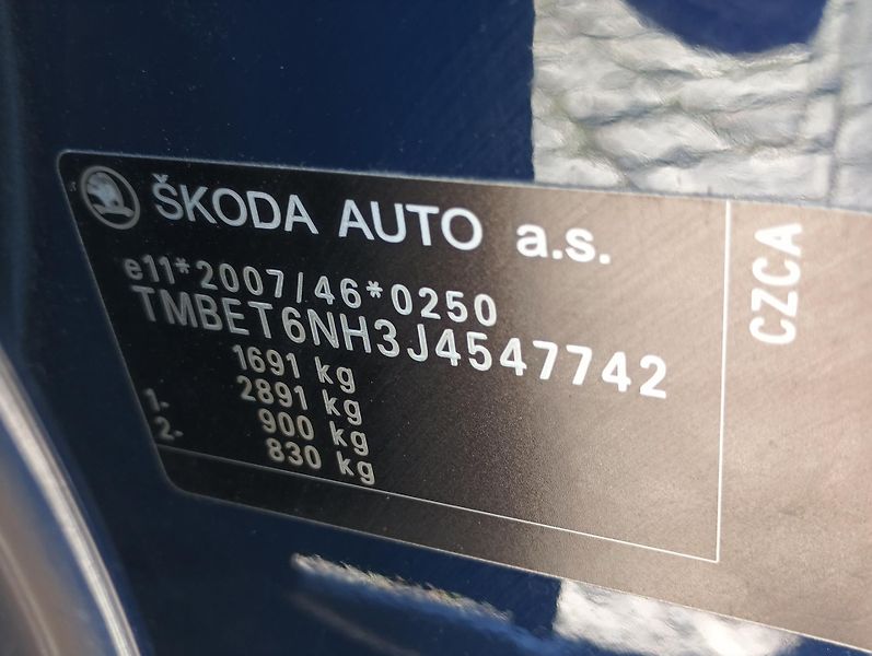 Škoda Rapid (2018) 1.4 Tsi / 92 kW automat - fotka 16 z 17