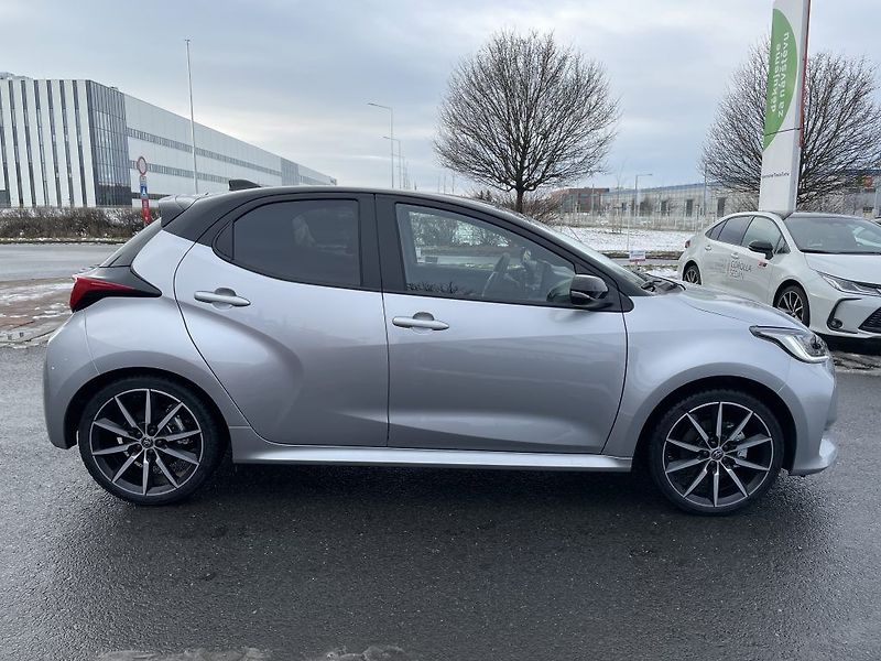 Toyota Yaris 1.5Hybrid GR Sport ODBĚR IHNED - fotka 2 z 30