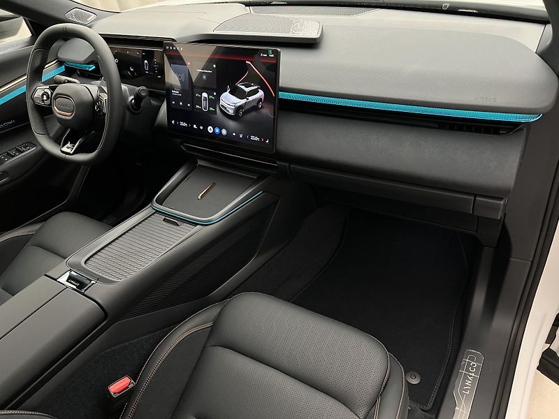 Lynk & Co 08 (2026) MORE PHEV - fotka 19 z 57