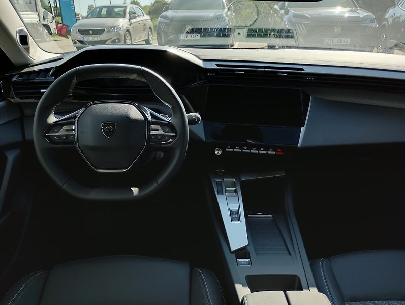 Peugeot 408 (2026) ALLURE Hybrid 145 e-DCS6 - fotka 11 z 26