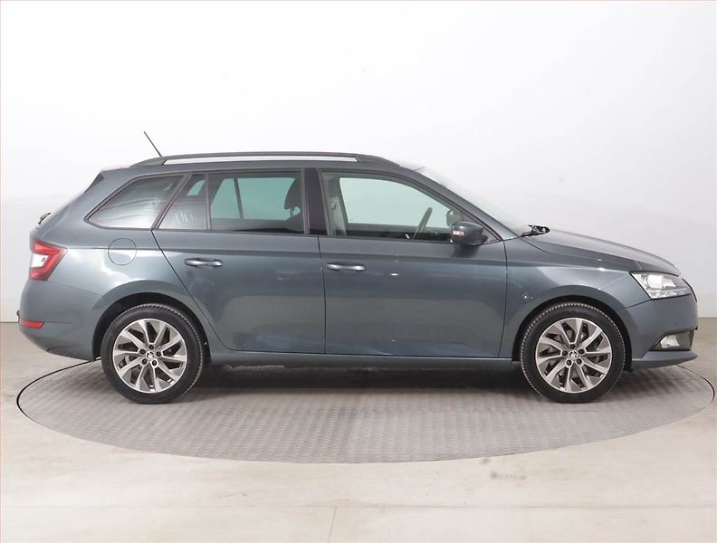Škoda Fabia (2021) Ambition 1.0 TSI, Automat - fotka 6 z 15