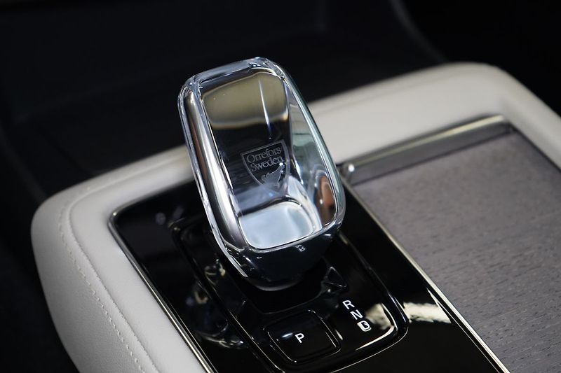 Volvo XC90 B5 PLUS Bright Vzduch, 360° - fotka 39 z 50