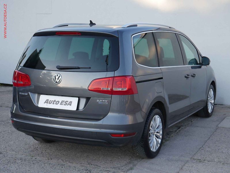 Volkswagen Sharan (2012) 2.0TDi, AT, navi, bixen - fotka 6 z 17