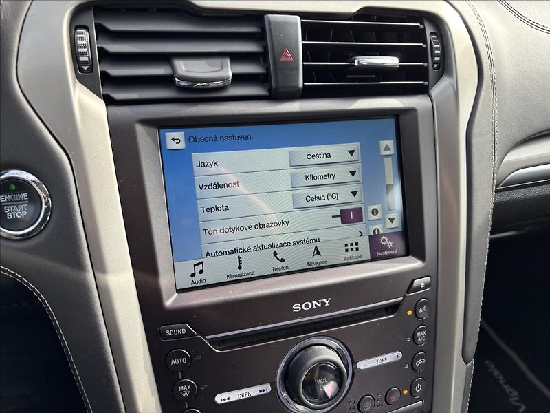 Ford Mondeo 2,0 HEV Vignale 103kW - fotka 39 z 45