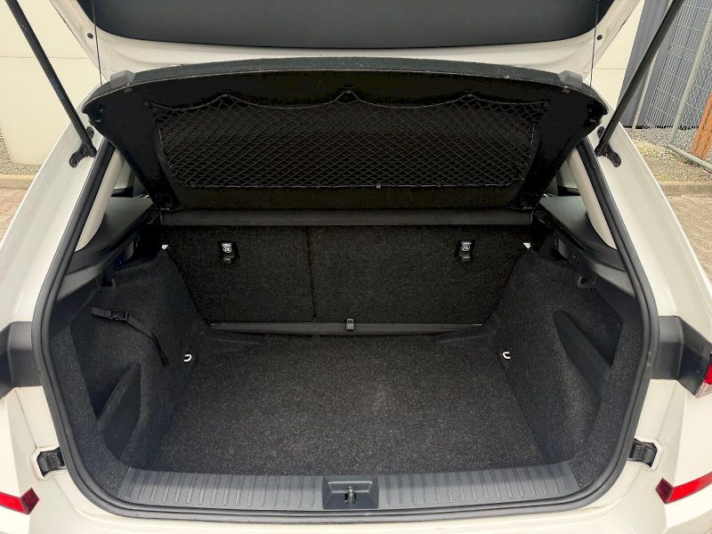Škoda Kamiq (2023) 1.0 TSI 81 kW Ambition - fotka 20 z 22