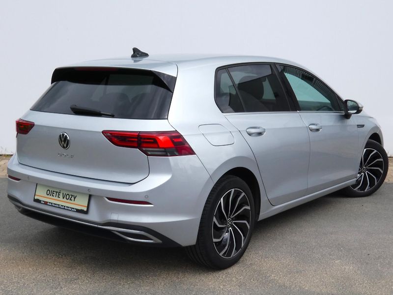 Volkswagen Golf (2021) Style 1,5 TSI 110KW - fotka 2 z 30