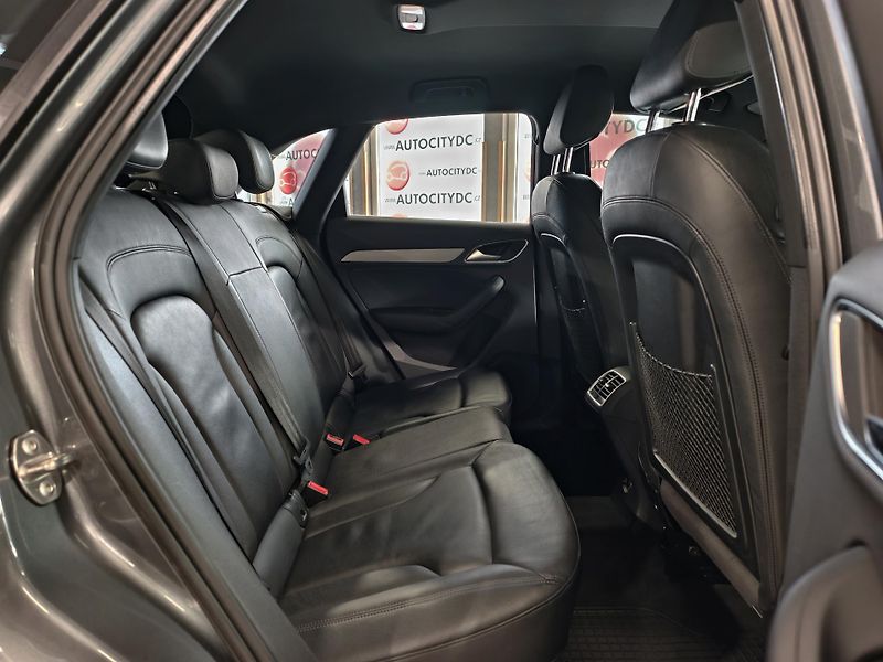 Audi Q3 2.0 TDi 120kW QUATTRO S-line   - fotka 11 z 21