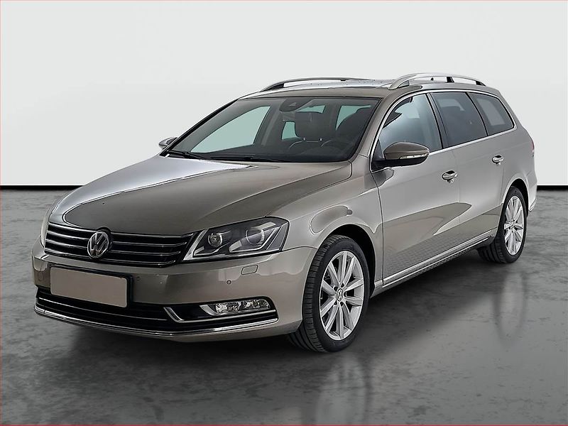 Volkswagen Passat (2013) 2.0 TDI, Automat, Navi, Xenony - fotka 2 z 23