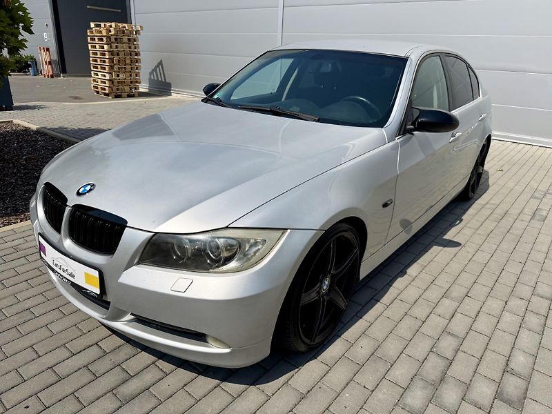 BMW Řada 3 (2005) 325i MANUÁL XENONY SPORTSITZE - fotka 3 z 19