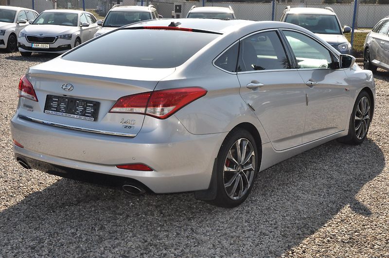 Hyundai i40 2.0GDi 131kW Automat - fotka 3 z 19