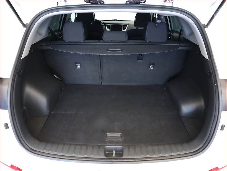Hyundai Tucson (2016) 1.7 CRDi, Automat, Serv.kniha - fotka 14 z 17