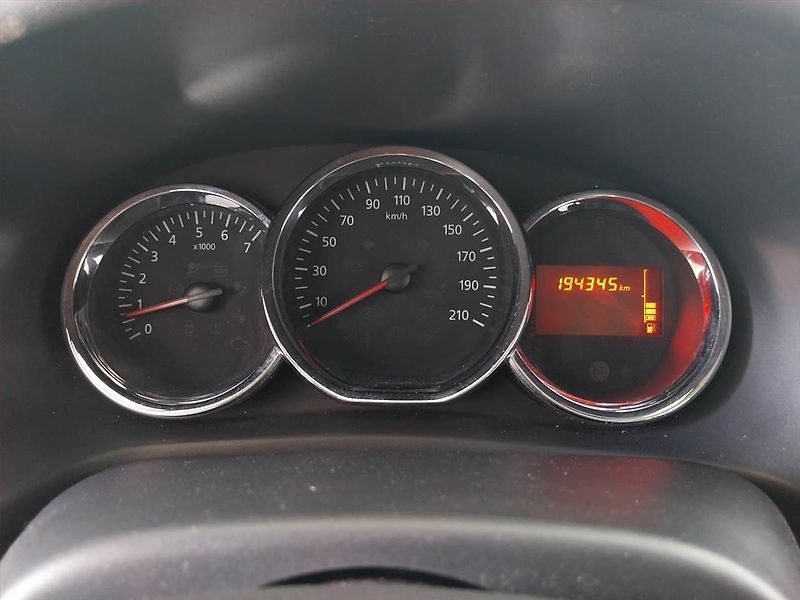 Dacia Sandero (2015) 1.2 16V, po STK, dobrý stav - fotka 11 z 13