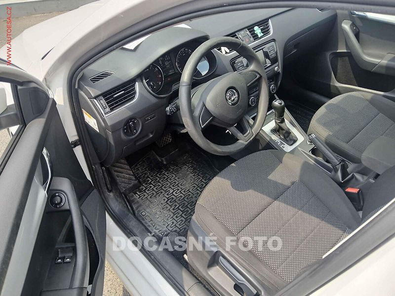 Škoda Octavia (2016) 1.4 TSI, 2.maj,ČR, Ambition - fotka 3 z 3