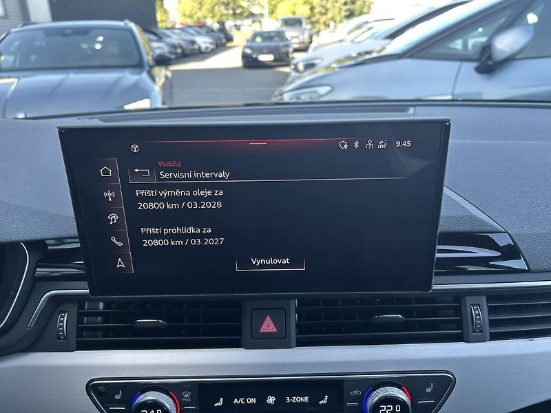 Audi A4 Avant S line 40 TDI - fotka 25 z 26
