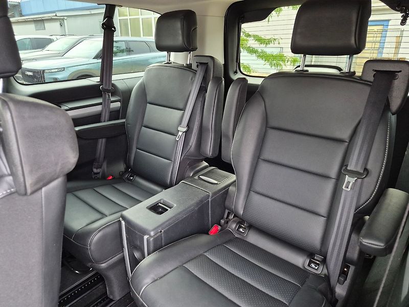 Toyota ProAce Verso VIP L2 Webasto 2,0 D 130 kW 8A - fotka 7 z 23