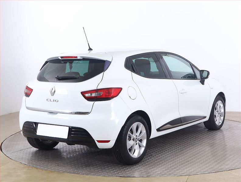 Renault Clio (2017) 1.2 TCe, Navi, Tempomat - fotka 5 z 17