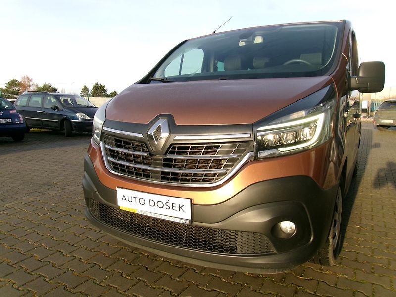 Renault Trafic 2.0 dCi 6míst REZERVACE - fotka 2 z 16
