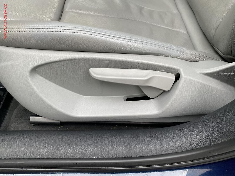 Audi A3 (2017) 1.6 TDi, Bixen, panor, kůže - fotka 14 z 20
