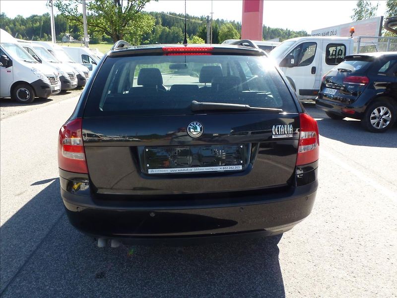 Škoda Octavia 2,0 TDI 103KW Black Edition  E - fotka 10 z 51