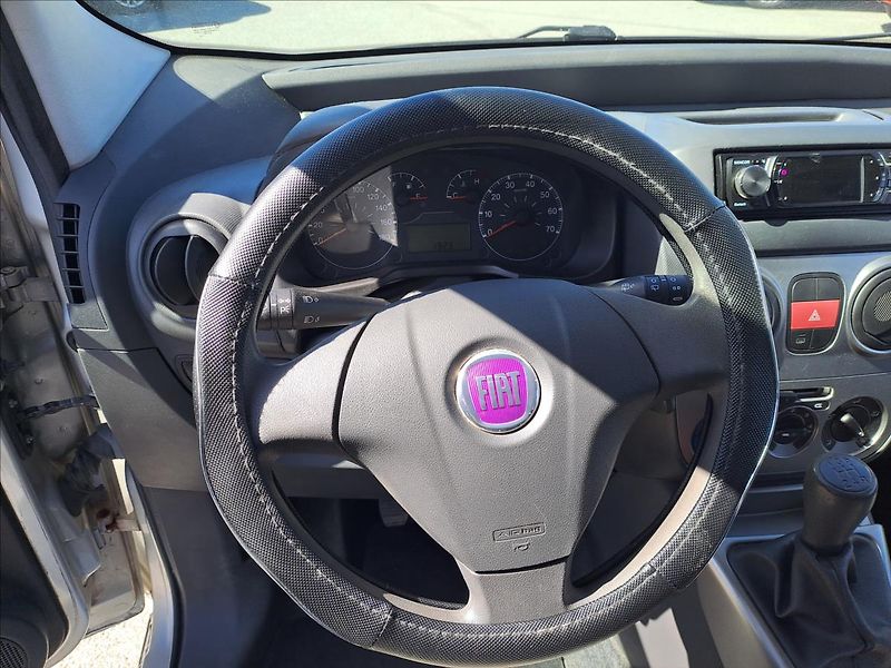 Fiat Qubo 1,4 i 54kW KLIMATIZACE - fotka 12 z 14