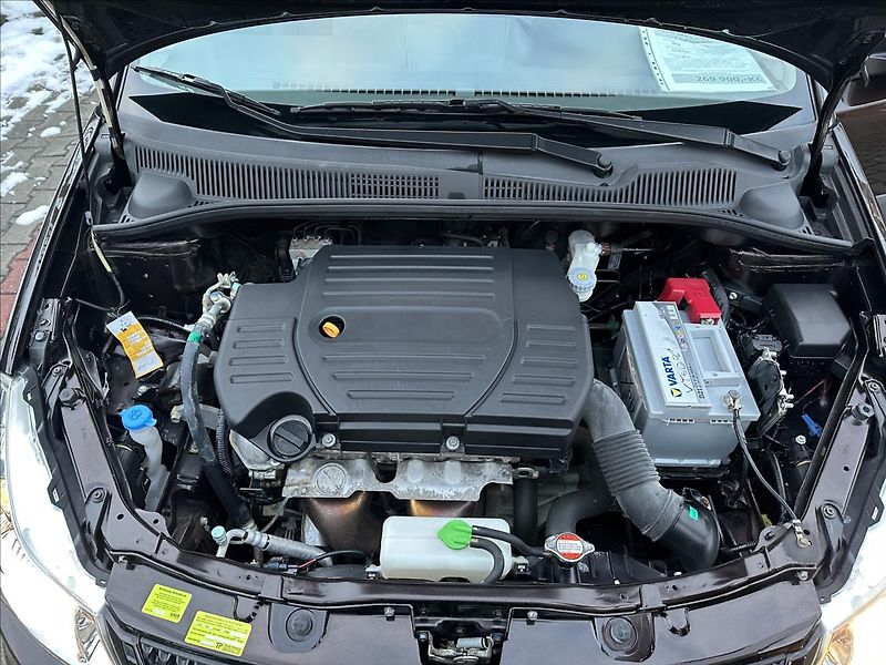 Suzuki SX4 1,6 1.majitel ! - fotka 11 z 21