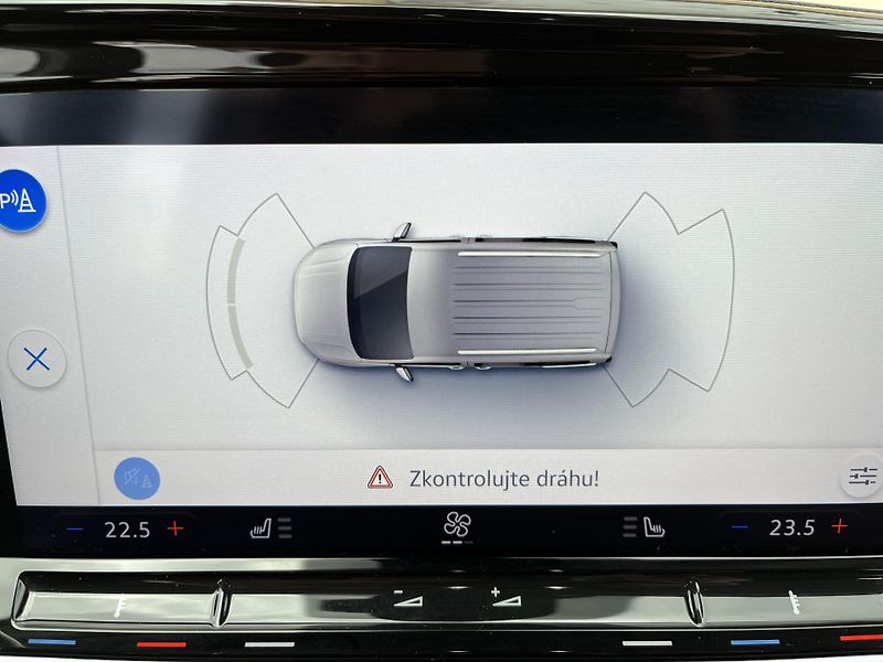 Volkswagen Caddy (2023) 2.0TDI 90KW Tourneo Connect 6r - fotka 20 z 33