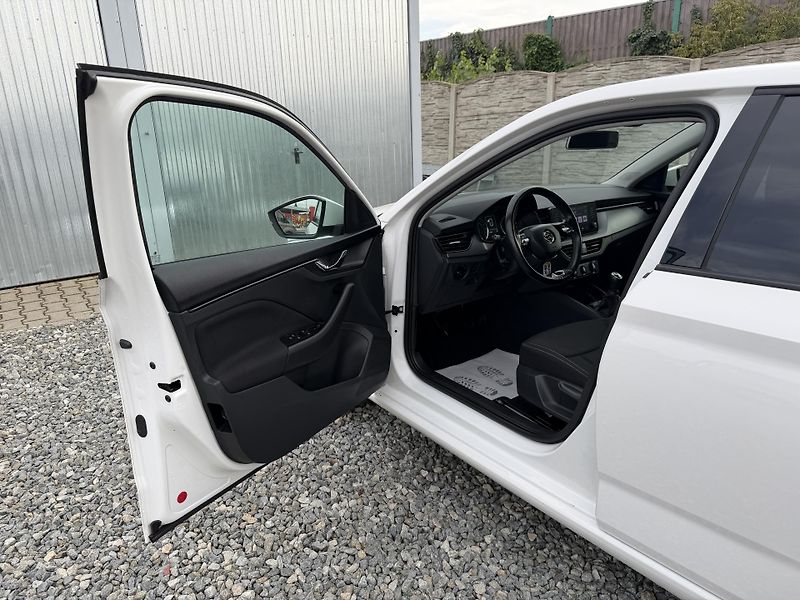 Škoda Scala 1.6TDi 115PS 6R STYLE LED STK! - fotka 136 z 153