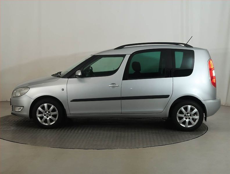 Škoda Roomster (2013) Ambition 1.2 TSI, ČR,1.maj - fotka 3 z 13