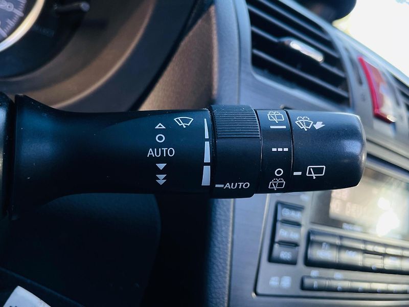 Subaru Forester 2.0i 4x4 AUT KAM TAŽNÉ SERVISK - fotka 38 z 44