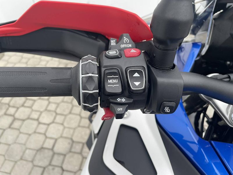 BMW (2026) R 1300 GS Adventure - fotka 13 z 14