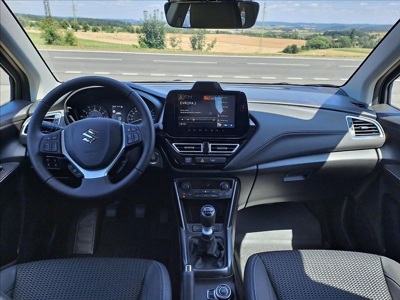 Suzuki S-Cross (2026) 1,4 Elegance AllGrip - fotka 15 z 17