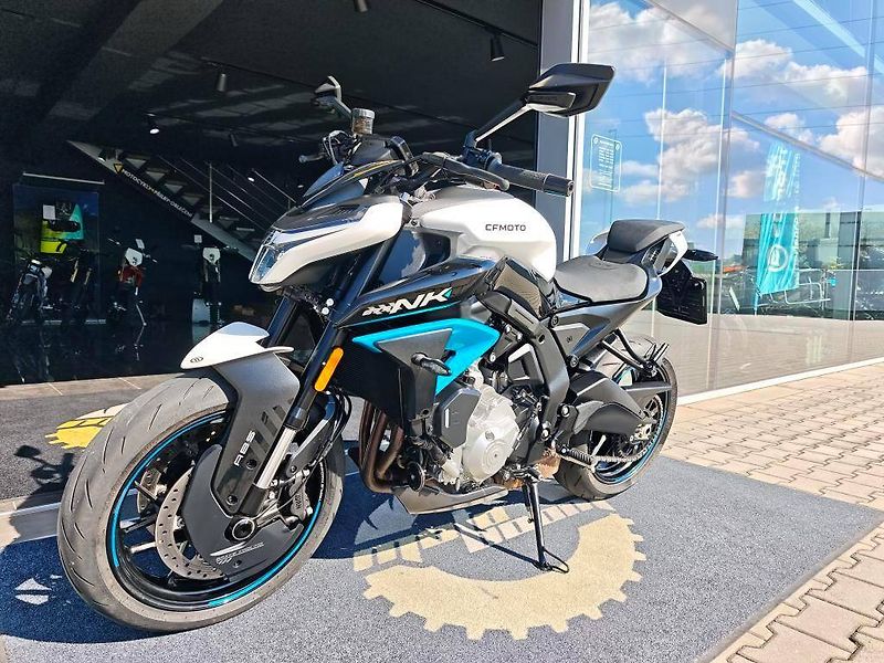 CFMOTO (2025) 675 NK - fotka 8 z 20