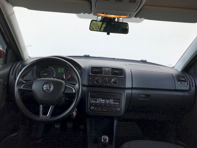 Škoda Fabia (2014) COM TSI AMBIE L4 63/1,2 - fotka 5 z 22