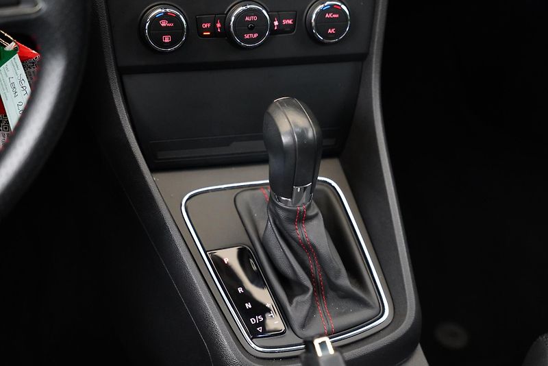 Seat Leon - fotka 23 z 26