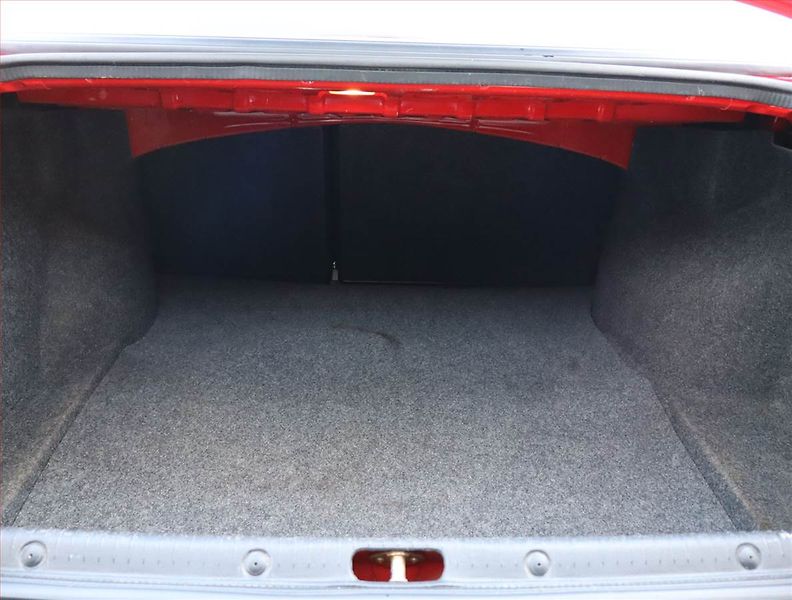 Volkswagen Vento (1997) 1.8, ČR,1.maj, nová STK - fotka 13 z 14
