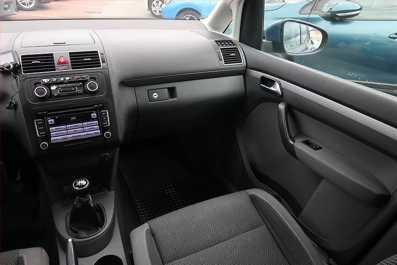 Volkswagen Touran (2011) 1.6 TDI, Tempomat - fotka 8 z 14
