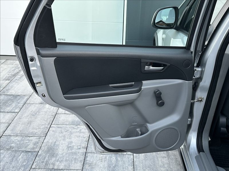 Suzuki SX4 1,9 DDiS 120PS  Outdoor Line 4 - fotka 15 z 47