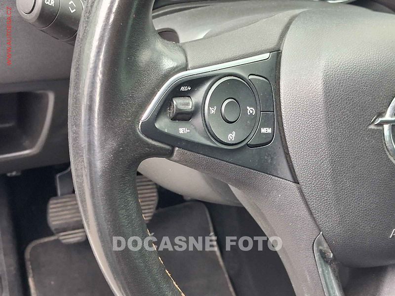 Opel Crossland X (2018) 1.2 T, Innovation, kamera - fotka 13 z 18