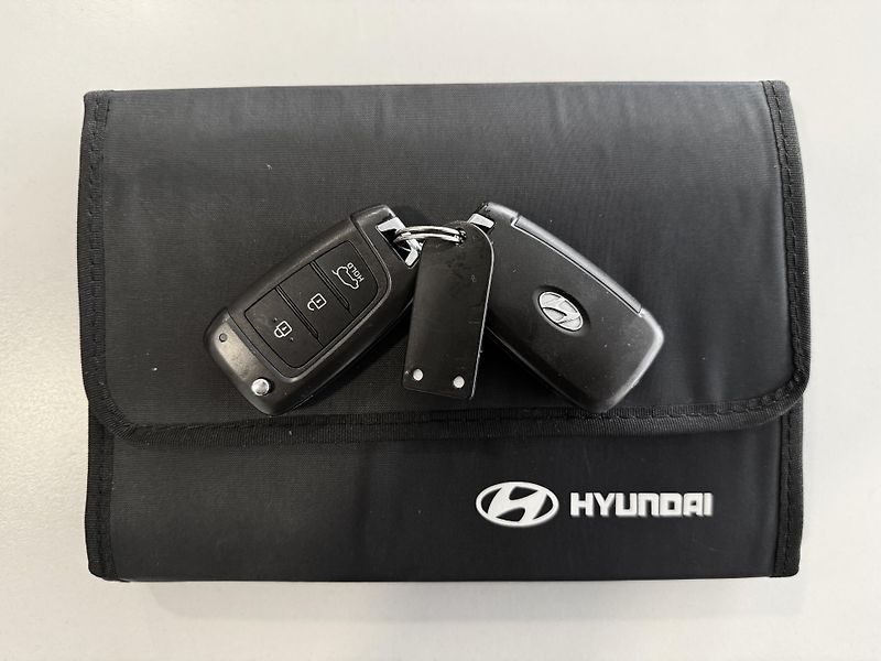 Hyundai i30 1,5 T-GDI DCT Smart Automat ČR - fotka 35 z 40