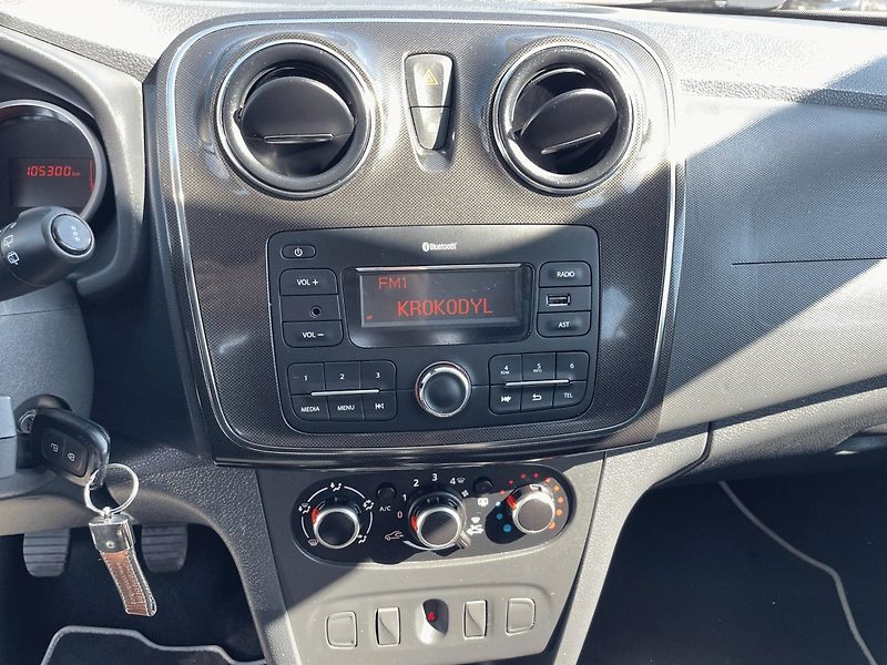 Dacia Sandero (2018) 1.0 SCe,54kW,ČR,Klima - fotka 17 z 28