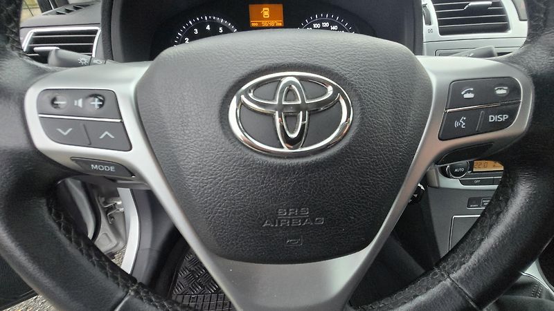 Toyota Avensis 1.8LIFE 1MAJITEL 108KW - fotka 25 z 35