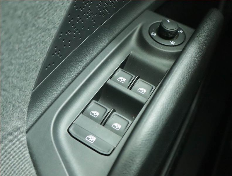 Škoda Enyaq (2023) iV 60 (62 kWh), SoH 93% - fotka 16 z 24