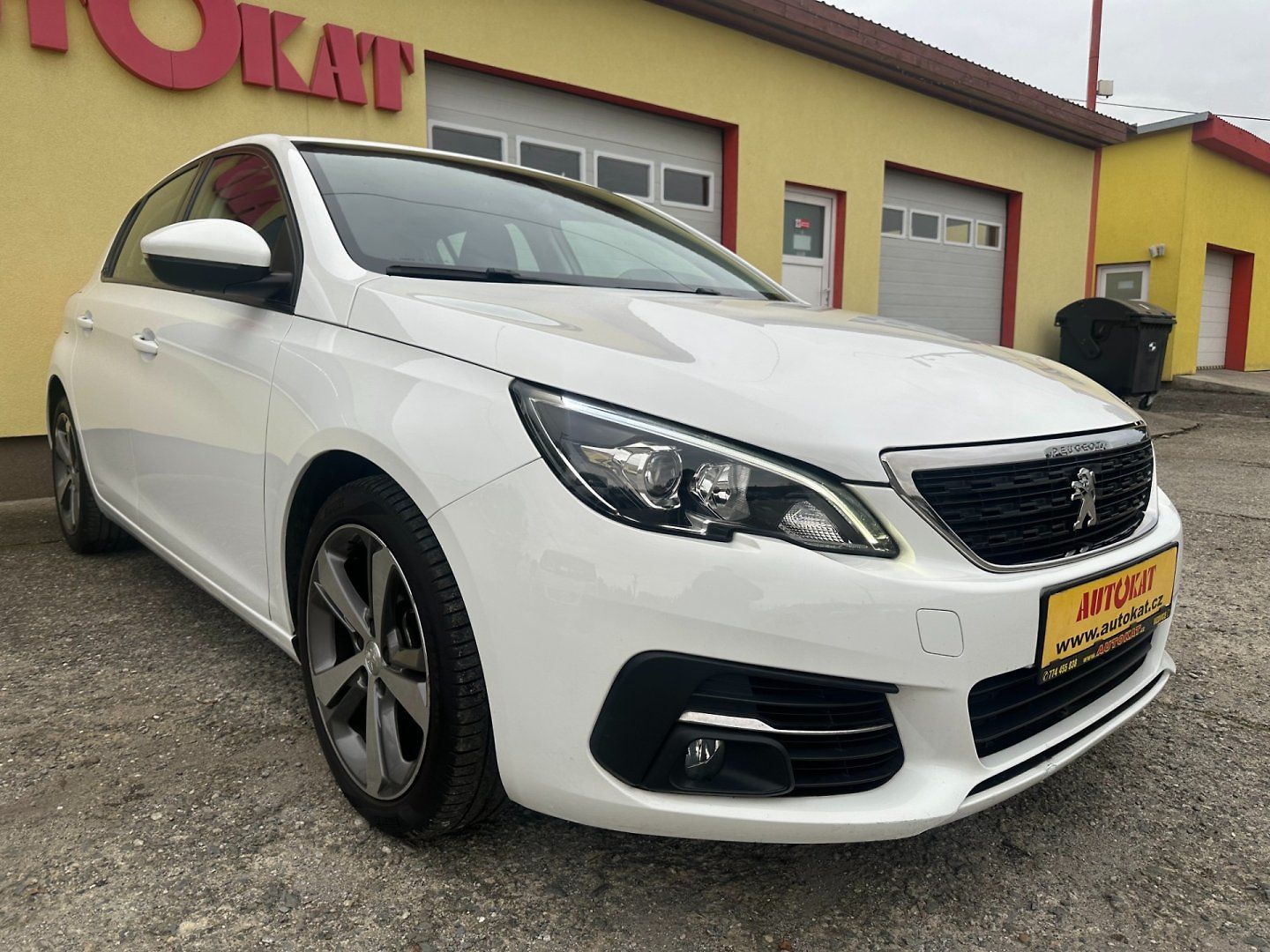 Peugeot 308 1.2i 81kW Navi/1Maj/