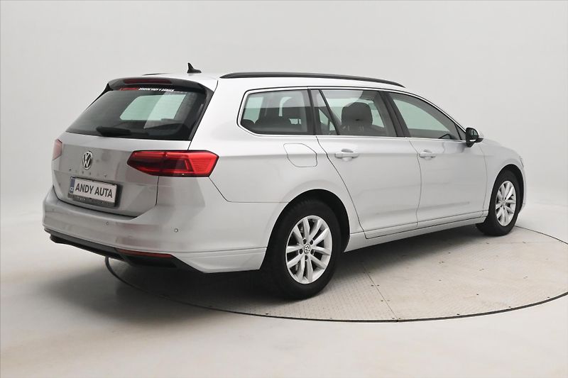 Volkswagen Passat 2,0 TDI 110 kW DSG Business Zá - fotka 5 z 32