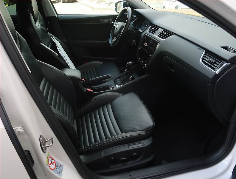 Škoda Octavia (2018) Style 2.0 TDI, Automat - fotka 9 z 21