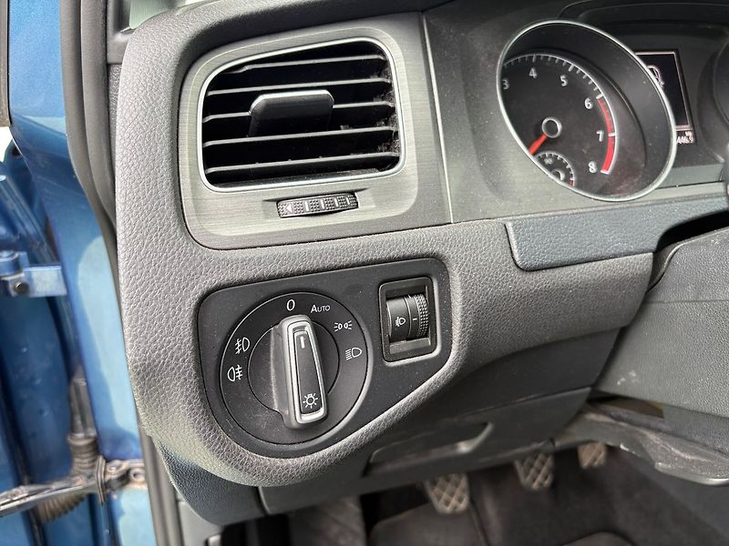 Volkswagen Golf 1.2TSI, 63kW, AC, Kamera, TZ - fotka 15 z 20