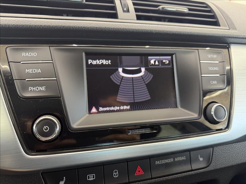 Škoda Fabia 1,2 TSi, 1.maj,klimatronic, BT - fotka 21 z 29